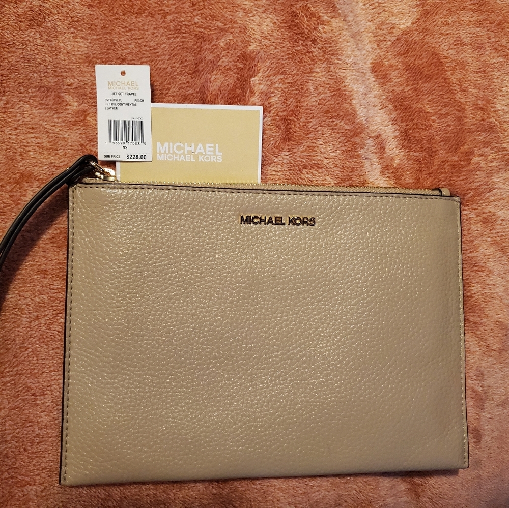 Michael Kors Clutch